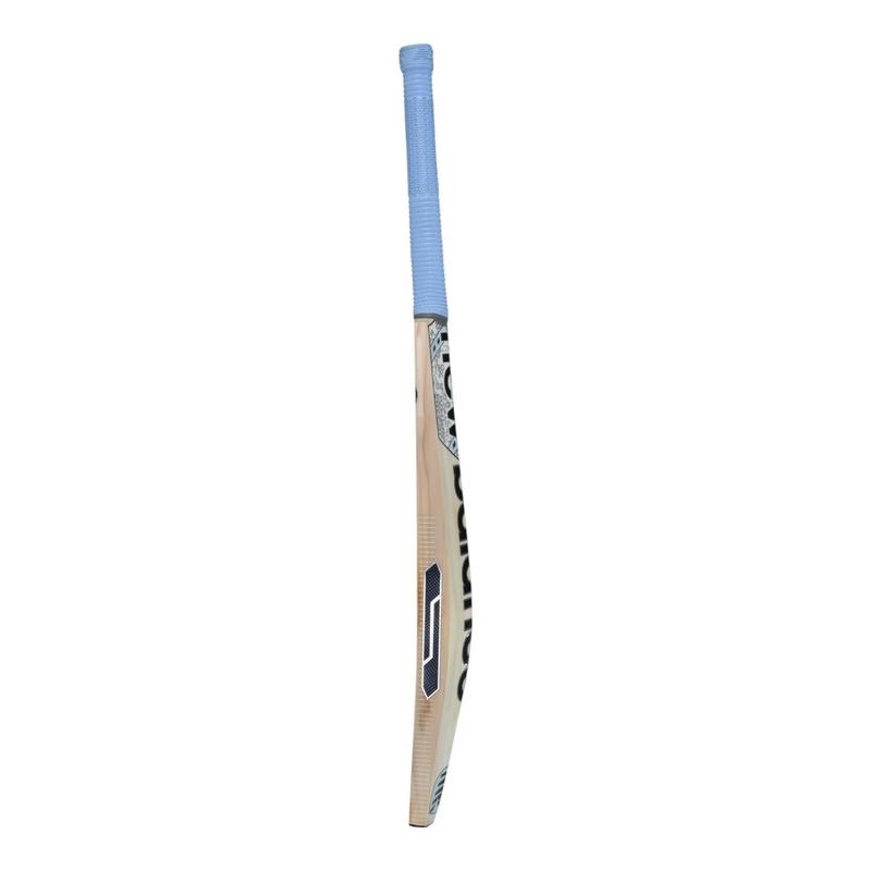 New Balance DC 580 Junior Cricket Bat - main image