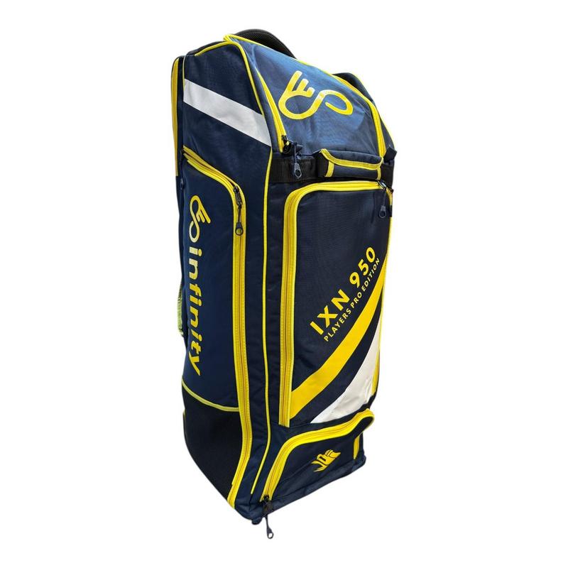 Infinity IXN 950 Players Edition Wheelie Duffle Bag - main image