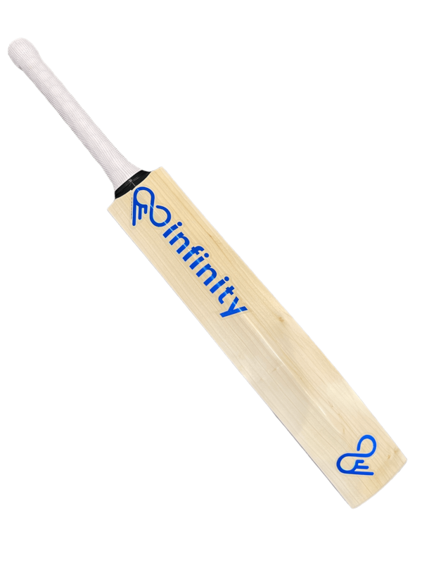 Infinity Xora Reserve Pro Cricket Bat - main image