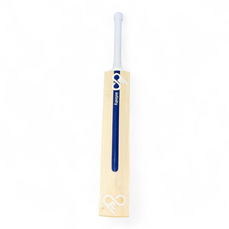 Infinity Niveau Platinum Cricket Bat Junior - main image
