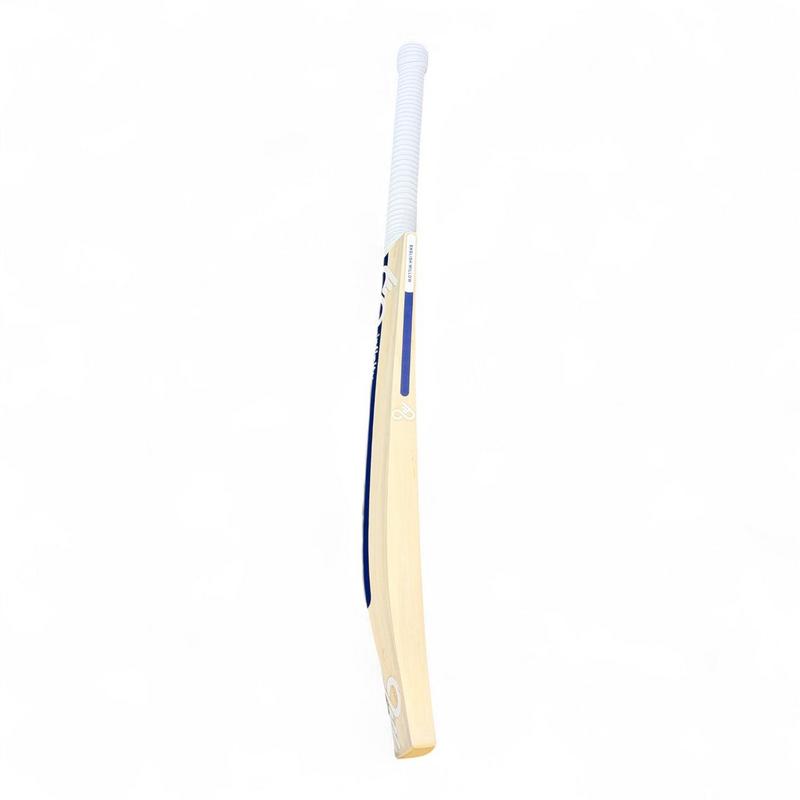 Infinity Niveau Platinum Cricket Bat Junior - main image