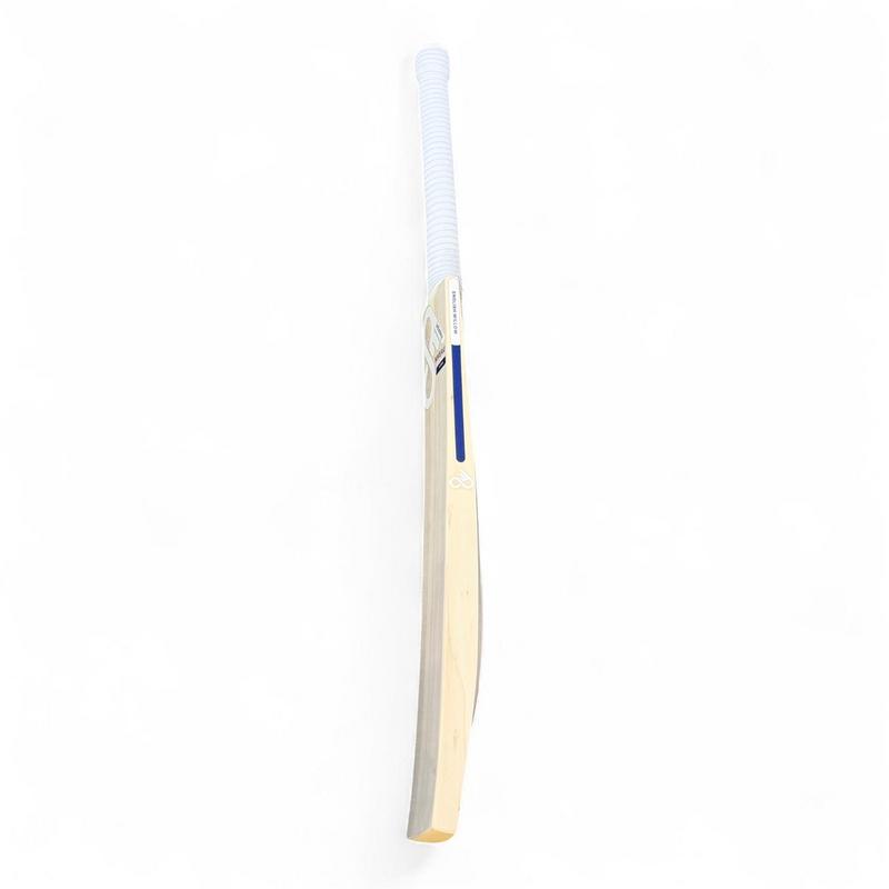 Infinity Niveau Platinum Cricket Bat Junior - main image
