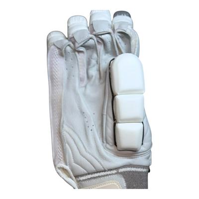 VKS Players Edition Batting Gloves - thumbnail image 3